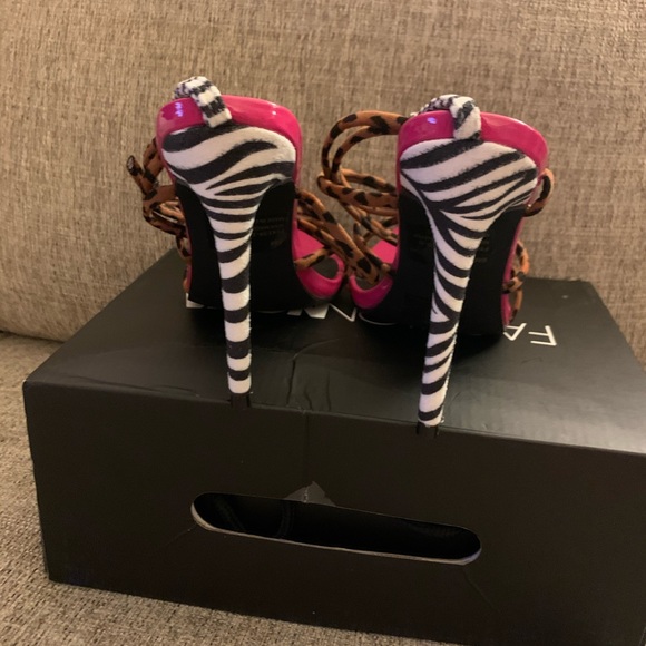 Fashion nova heels - Picture 4 of 6
